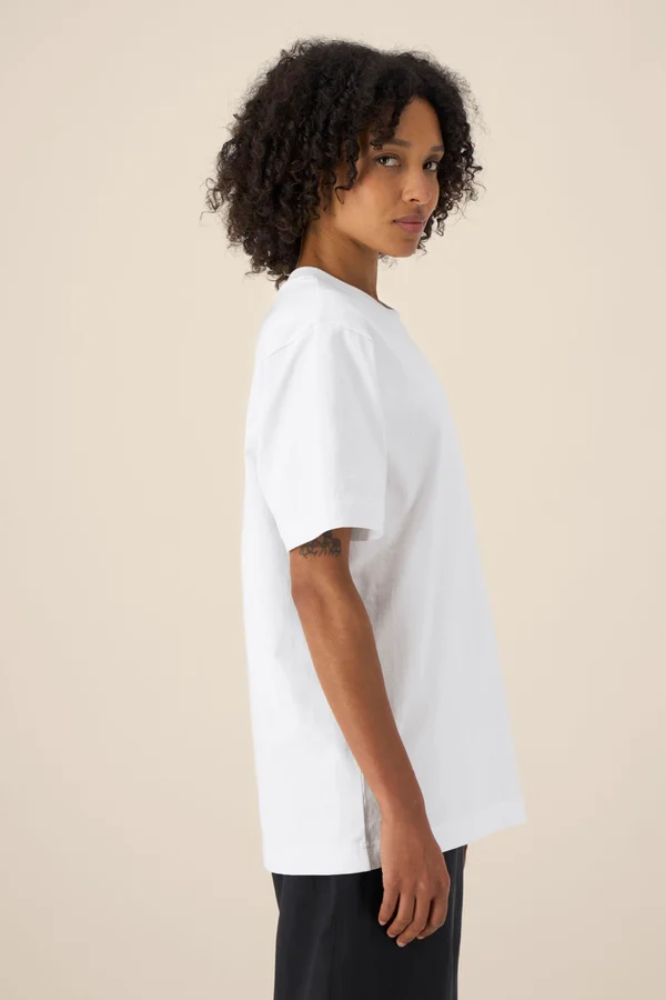 Das schwere Unisex-T-Shirt mit trockenem Griff