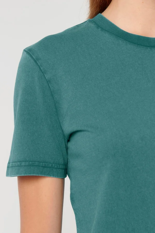 Stückgefärbtes T-Shirt