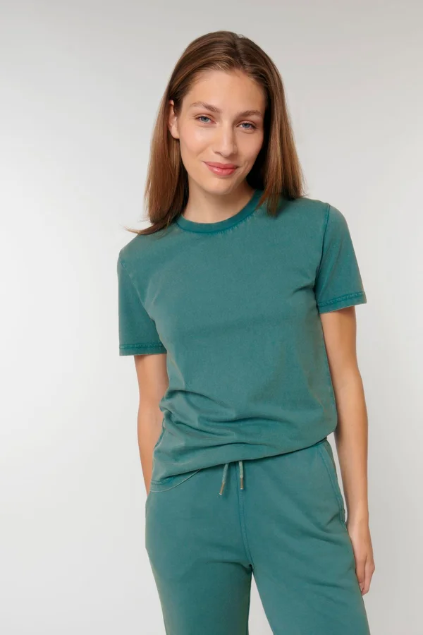 Stückgefärbtes T-Shirt