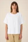 Das Oversized Damen-T-Shirt mit gekrempelten Ärmeln