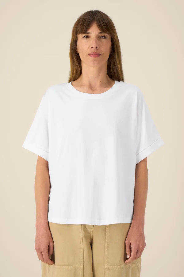 Das Oversized Damen-T-Shirt mit gekrempelten Ärmeln