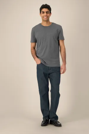 Das Unisex-T-Shirt aus recycelter Baumwolle