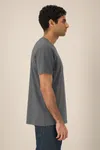Das Unisex-T-Shirt aus recycelter Baumwolle