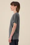 Das Unisex-T-Shirt aus recycelter Baumwolle