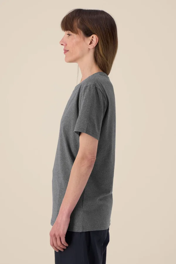 Das Unisex-T-Shirt aus recycelter Baumwolle