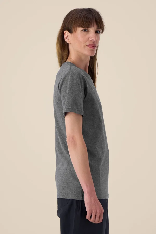 Das Unisex-T-Shirt aus recycelter Baumwolle
