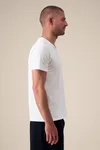 Das Herren-T-Shirt mit V-Ausschnitt