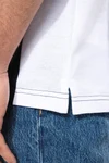 Zweifarbiges Kurzarm-Polohemd für Herren. Aus Baumwollpiqué