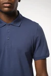 Kurzarm-Polohemd für Herren. Aus Baumwollpiqué