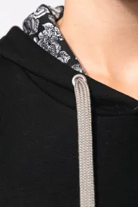 Unisex-Kapuzensweatshirt mit kontrastfarbener Kapuze und Motiven