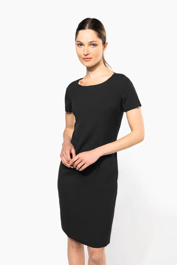 Kleid mit kurzen Ärmeln