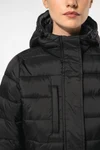 Leichter Damen-Daunenparka mit Kapuze