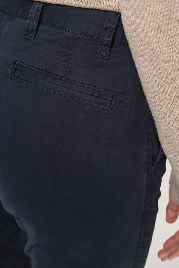 Ladies’ chino trousers