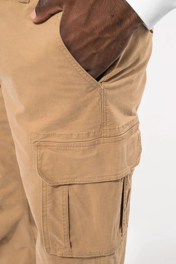 Herrenhose mit mehreren Taschen