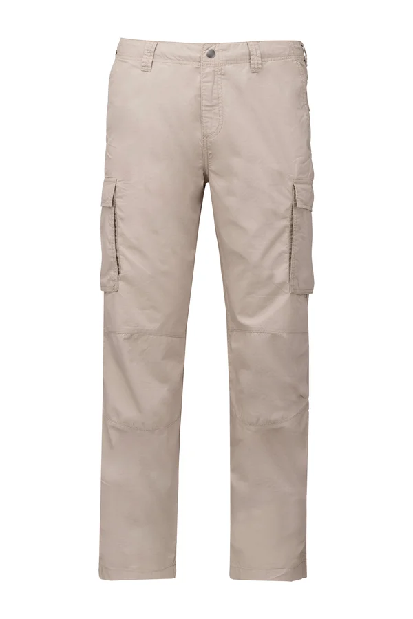 Leichte Herrenhose mit mehreren Taschen Beige
