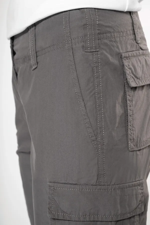 Ladies' lightweight multipocket trousers