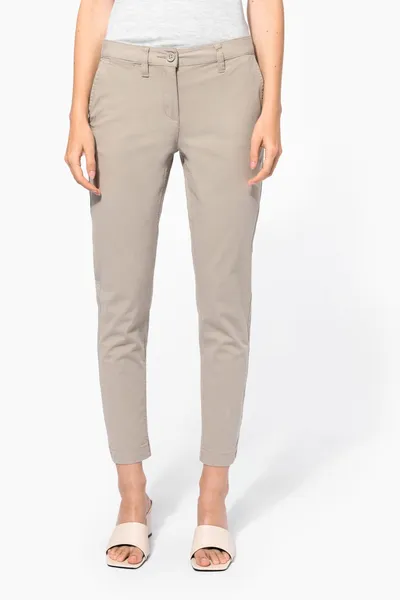 Ladies' above-the-ankle trousers