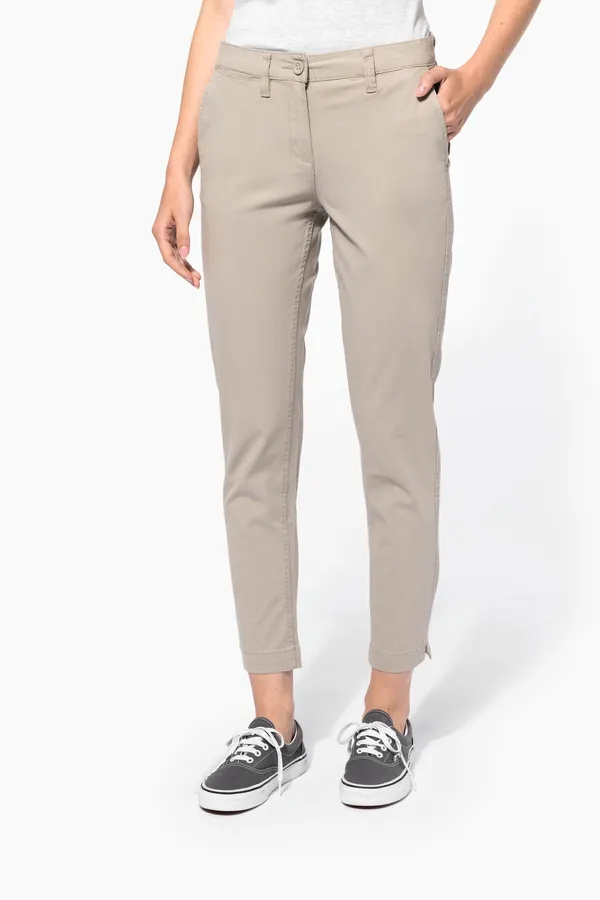 Ladies' above-the-ankle trousers