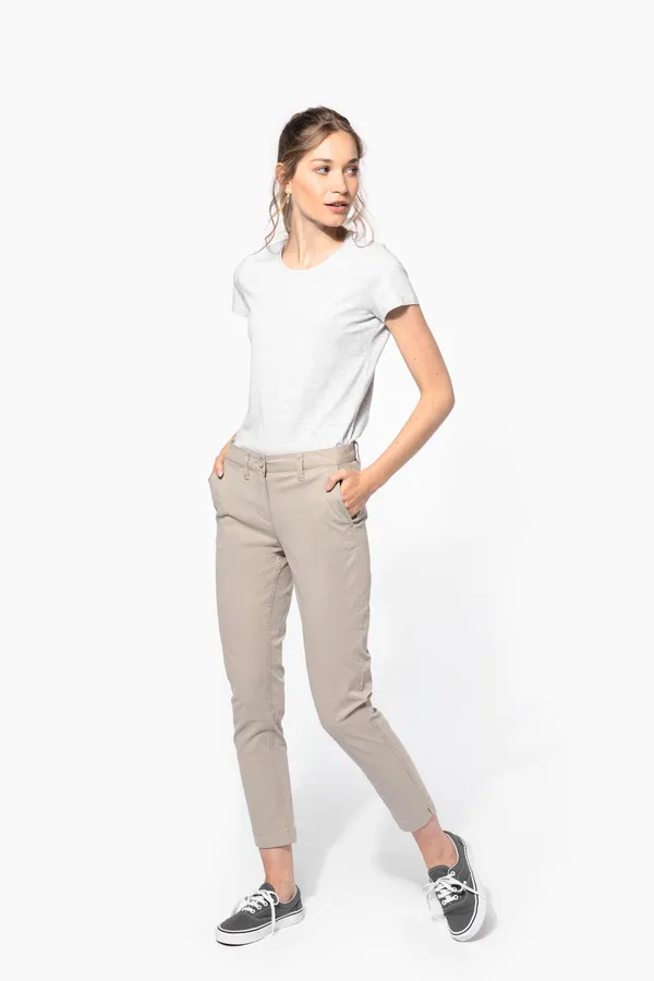Ladies' above-the-ankle trousers