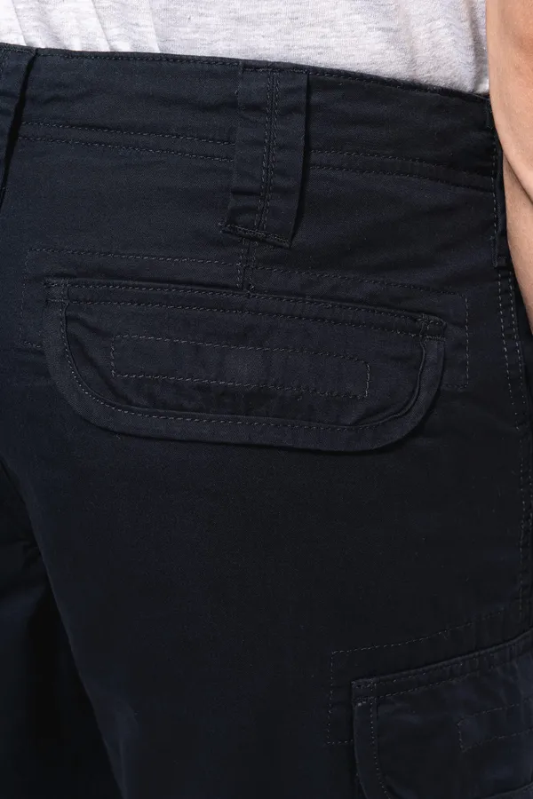 Multi pocket Bermuda shorts