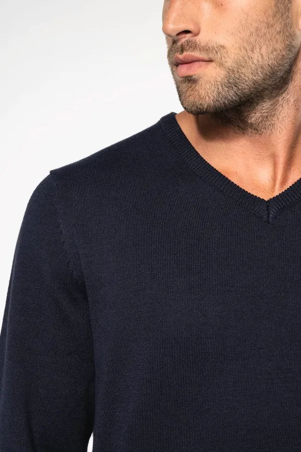 Men's V-neck jumper