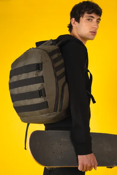 City-Rucksack mit Skateboard-Halterung