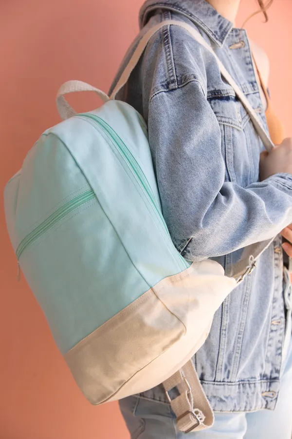 Essential backpack in cotton