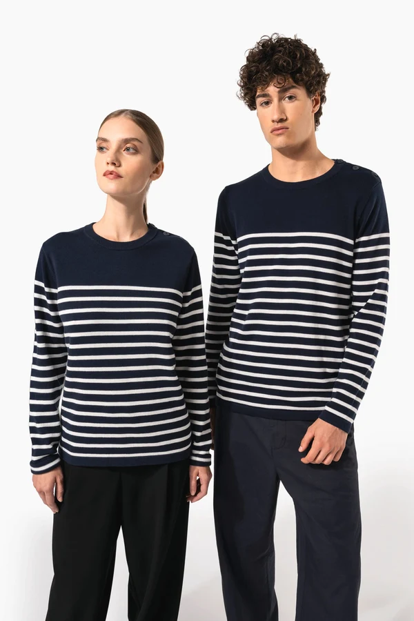Herrenpullover im Marine-Stil
