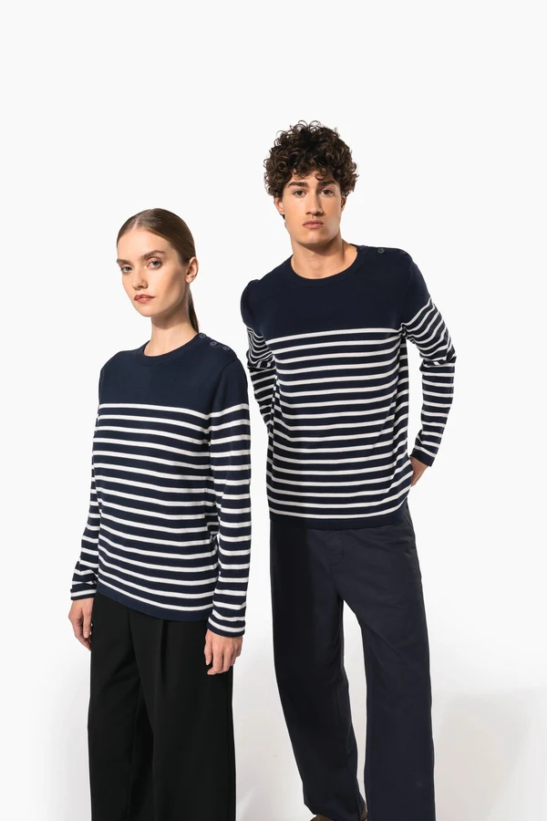 Herrenpullover im Marine-Stil
