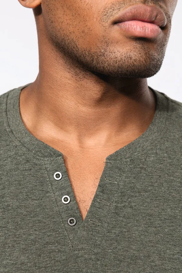 V-neck t-shirt with buttons