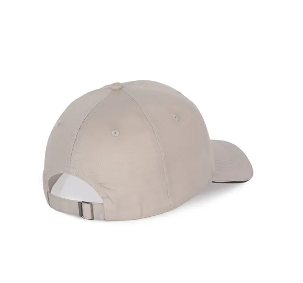 Cap with contrasting sandwich peak - 6 panels