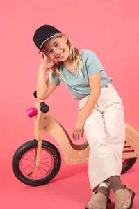 Kids' cap with contrasting sandwich peak - 5 panels