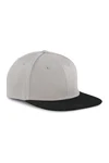 Snapback cap - 6 panels