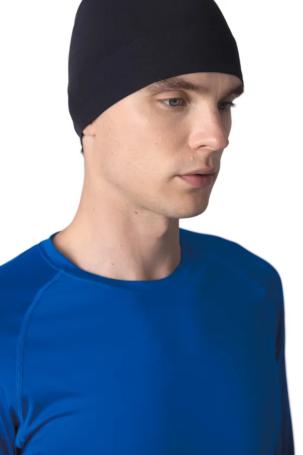 Seamless breathable beanie