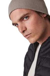 Knitted beanie
