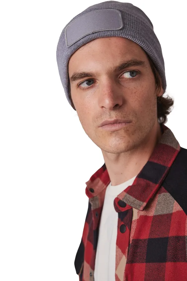Recycled beanie with patch