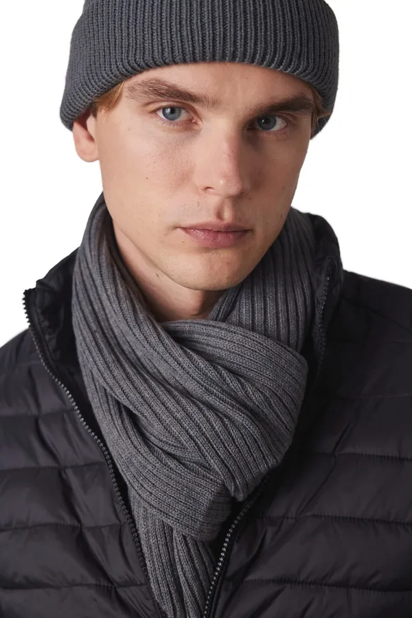 Ribbed beanie with double turn-up