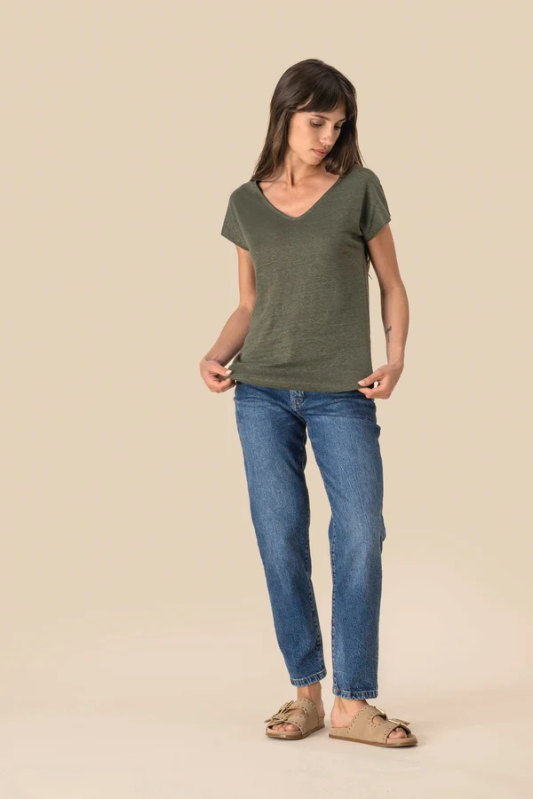 Damen-T-Shirt aus Leinen mit V-Ausschnitt