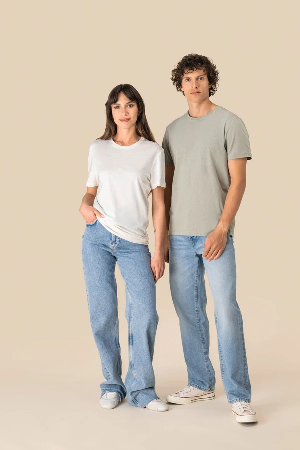 Umweltfreundliches Unisex-T-Shirt aus Biobaumwolle und Leinen