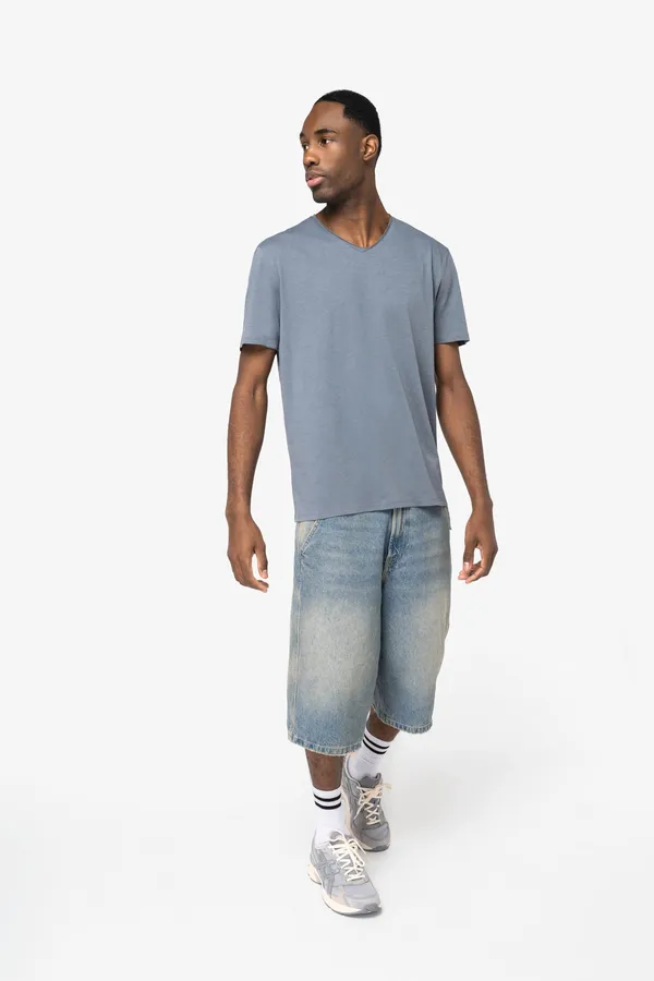 Eco-friendly men's slub t-shirt with raw edges