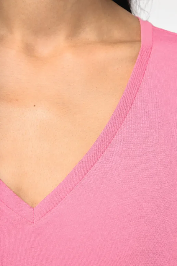 Eco-friendly ladies’ V-neck loose t-shirt