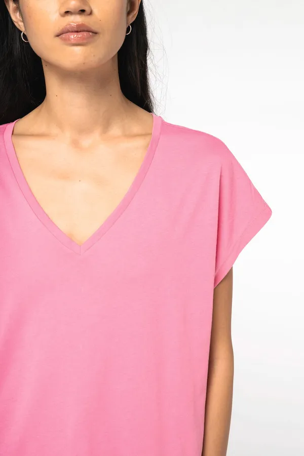 Eco-friendly ladies’ V-neck loose t-shirt