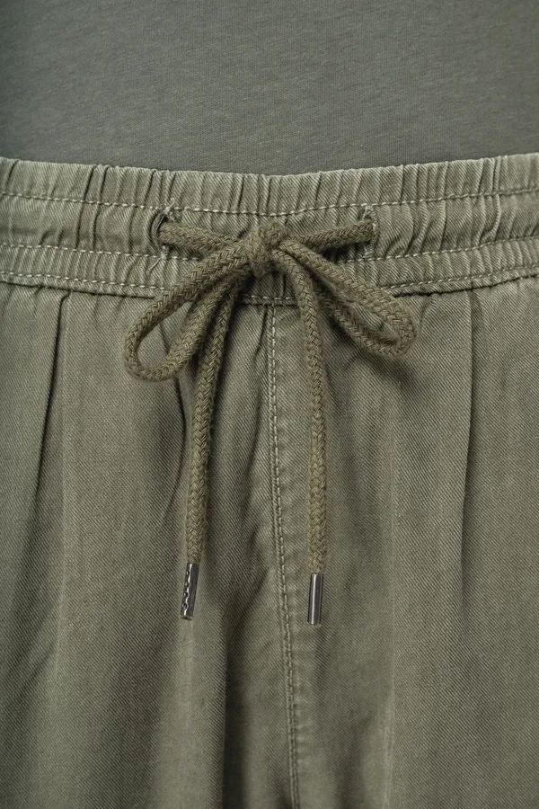 Eco-friendly ladies’ washed effect lyocell trousers