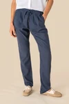 Umweltfreundliche ausgewaschene Damenhose aus Lyocell
