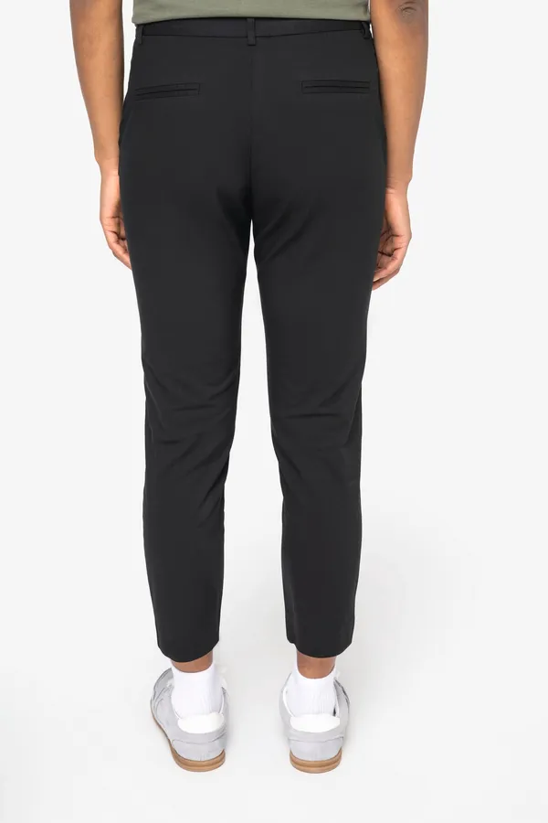 Eco-friendly ladies’ 7/8 chinos
