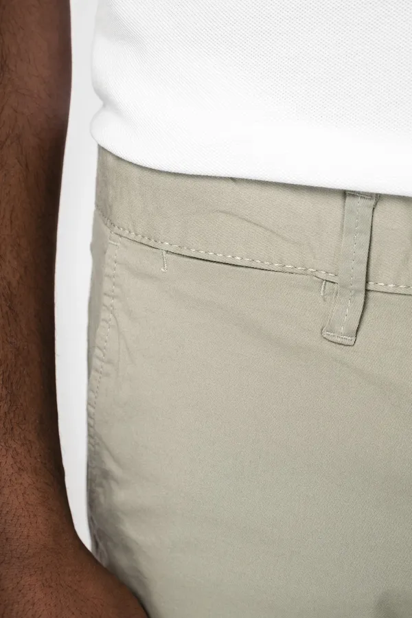 Eco-friendly men's chino bermuda shorts