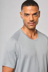 Herren-Sportshirt aus Recyclingmaterial mit Rundhalsausschnitt