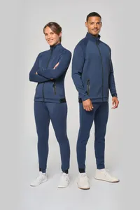 Jacke mit hochgeschlossenem Kragen