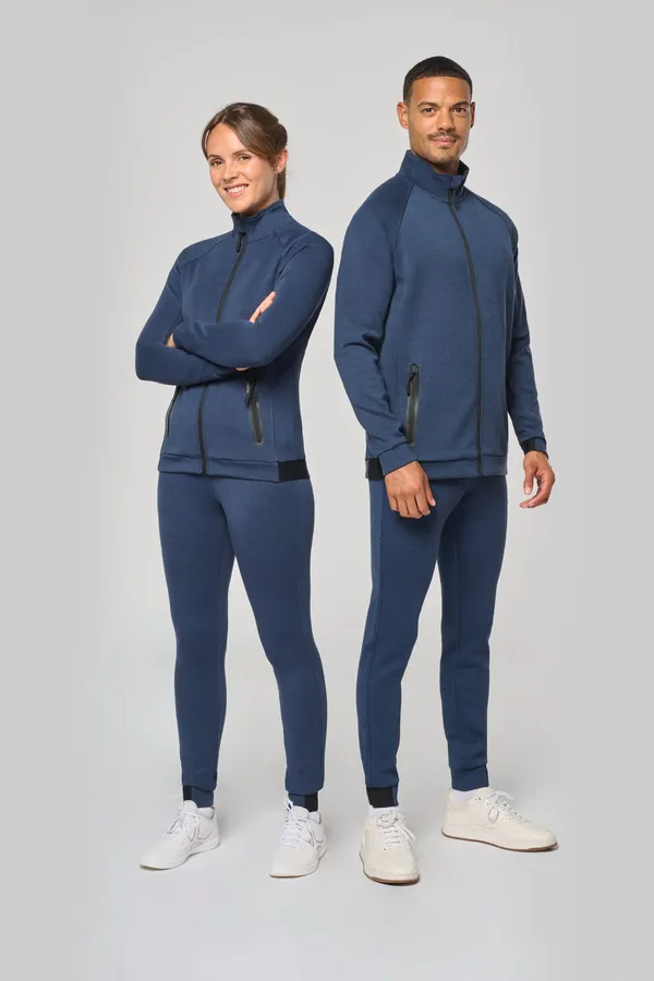 Jacke mit hochgeschlossenem Kragen