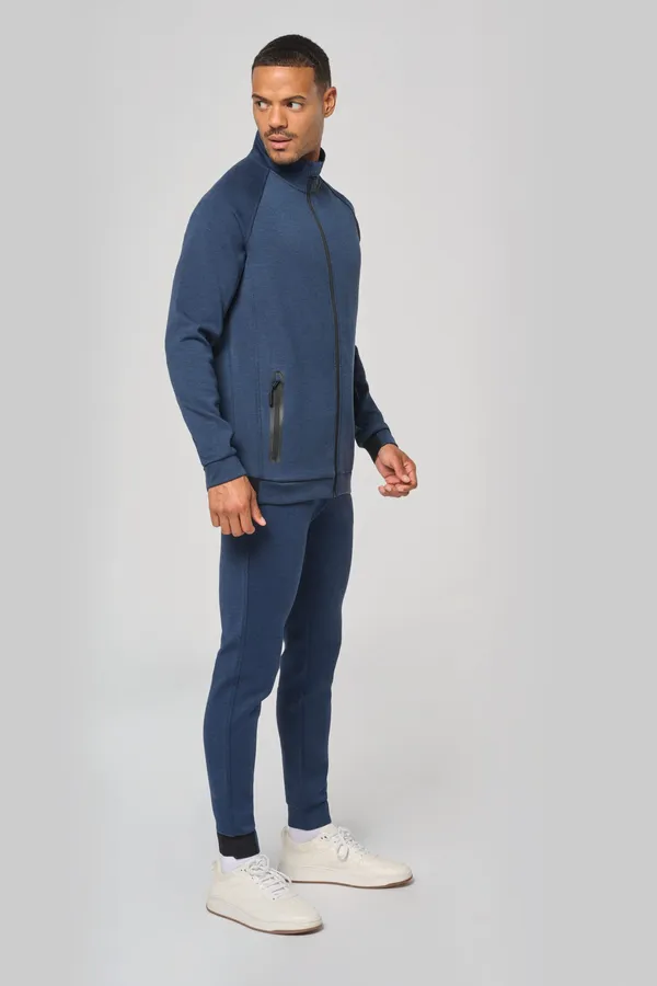 Jacke mit hochgeschlossenem Kragen